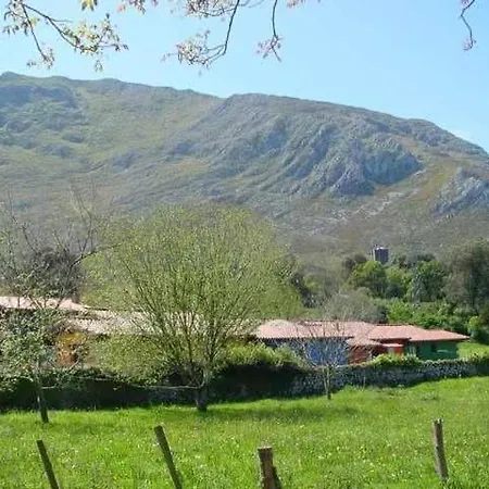 Ruralia Apto Mirando Al Cuera Verde Con Piscina En Posada De Llanes * Lledias