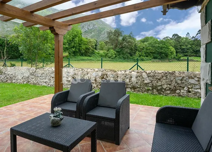 Ruralia Apto Rural Mirando Al Cuera Piscina * Lledias